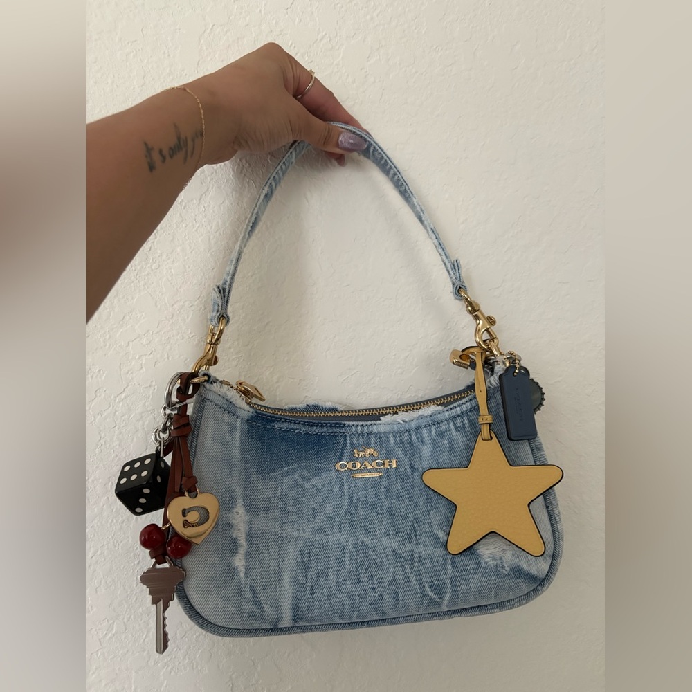 Coach denim Teri w charms